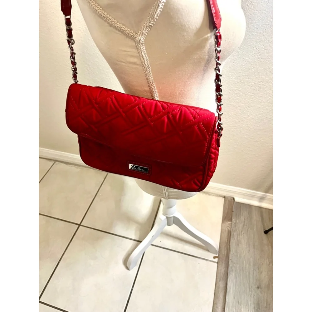 VERA BRADLEY CHAIN SHOULDER BAG PURSE IN BEAUTIFUL STYLISH 